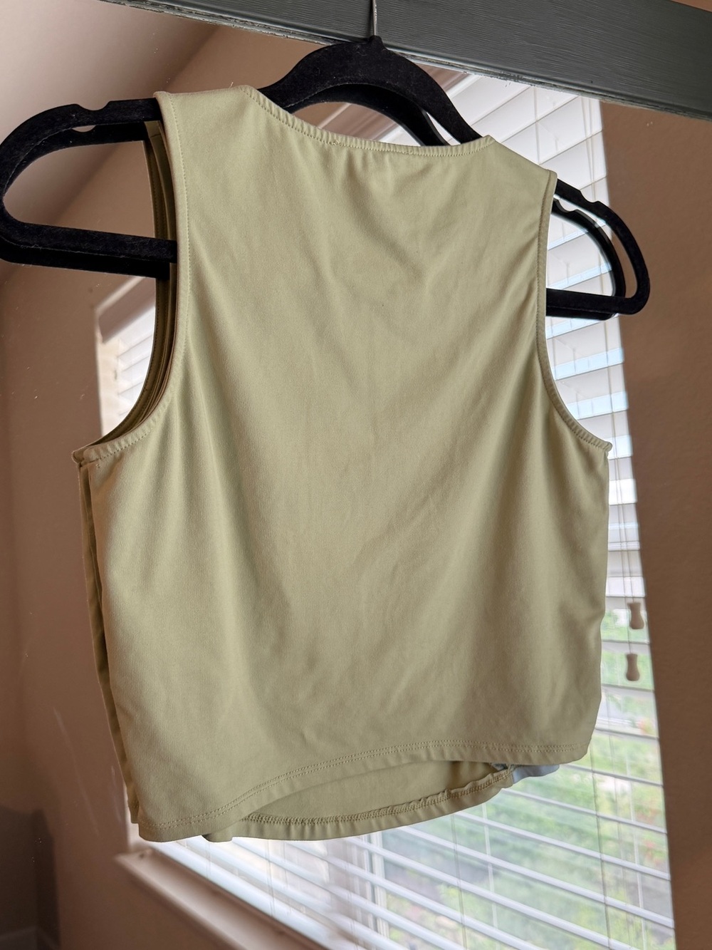 Bear Dance Pastel Colorblock Wavy Patchwork Cropped Tank Top - Picture 4 of 5